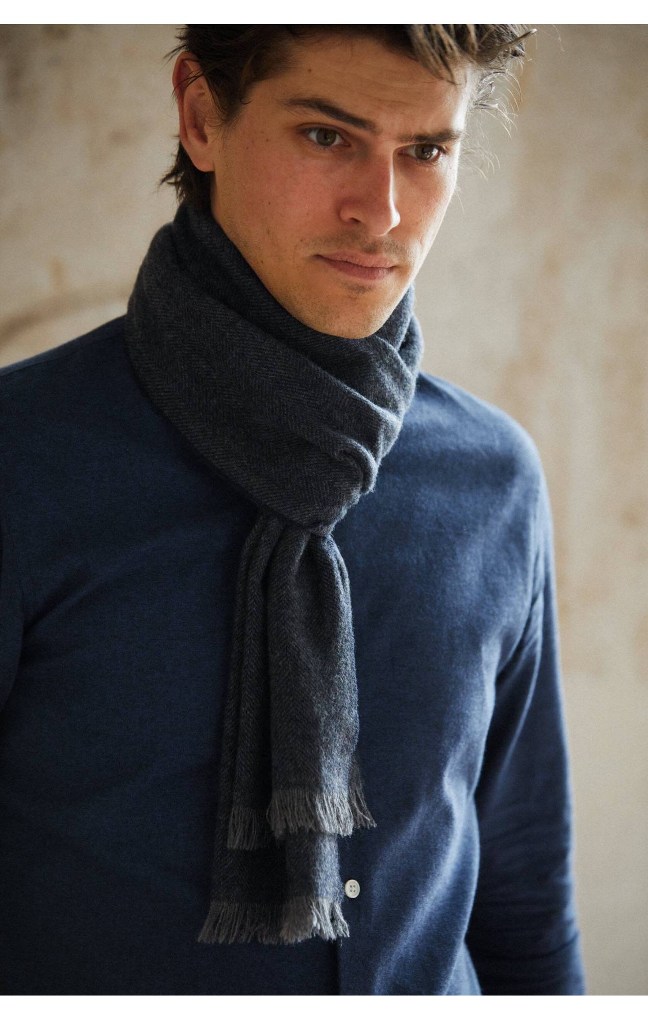 100% cashmere scarf - Navy herringbone